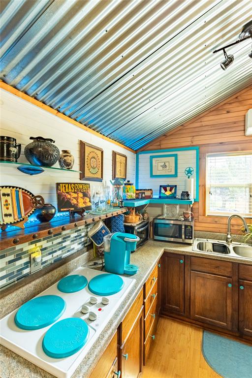 200 Retreat Drive - Photo 11