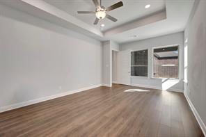 2075 Emerald Grove Drive - Photo 32