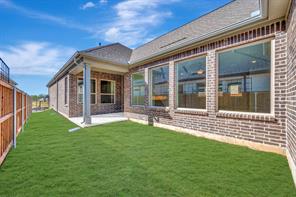 2075 Emerald Grove Drive - Photo 4