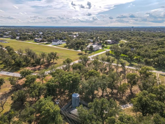 900 E Landings Drive