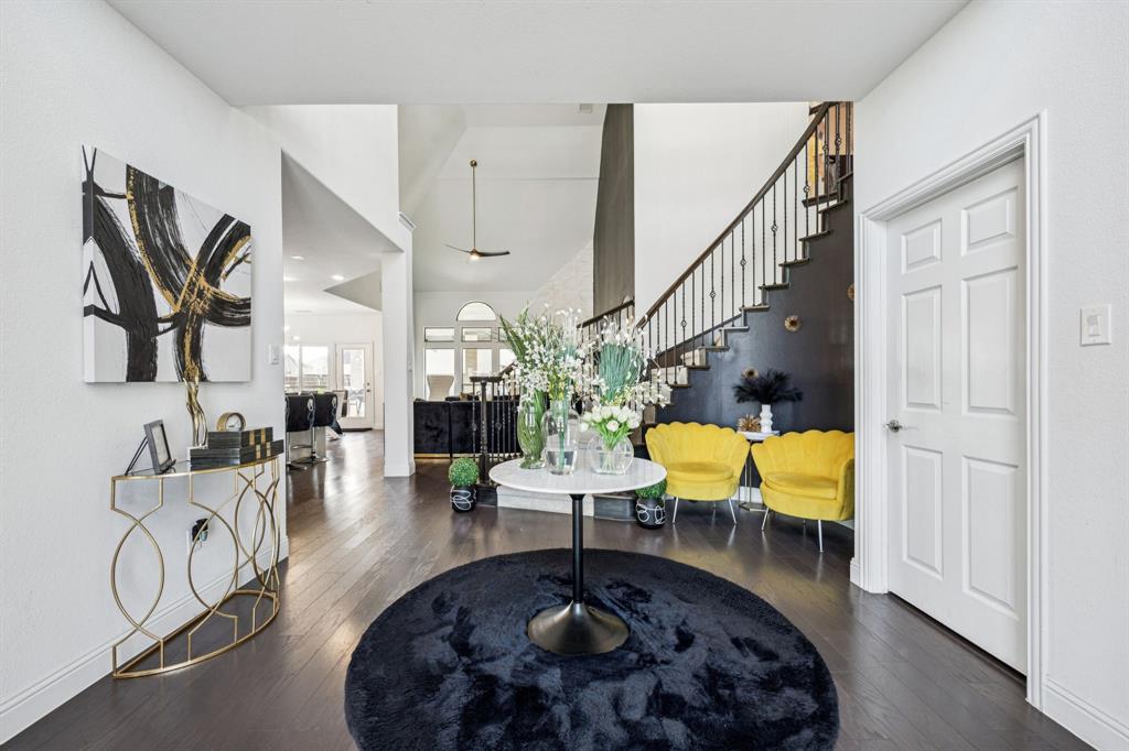 518 Valley Drive - Photo 1