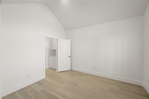 402 Crestview Drive - Photo 16