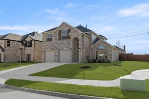 402 Crestview Drive - Photo 2