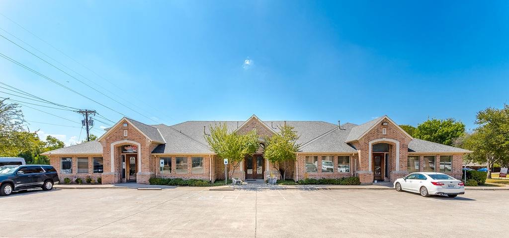 5212 Village Creek Dr Drive - Photo 1