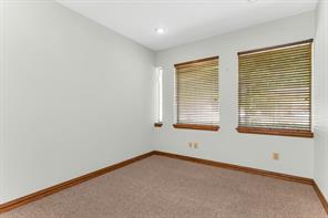 5212 Village Creek Dr Drive - Photo 15