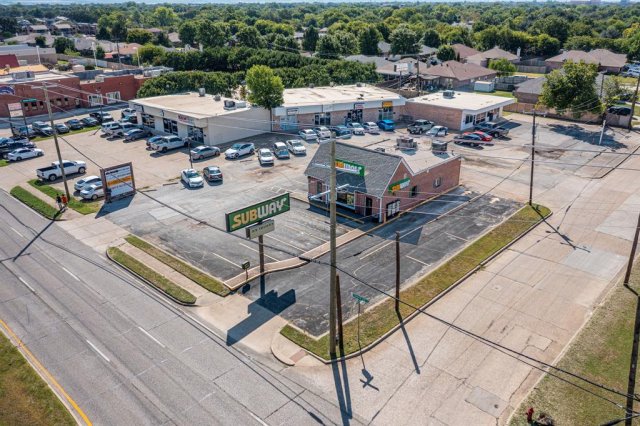 455 W Pioneer Parkway