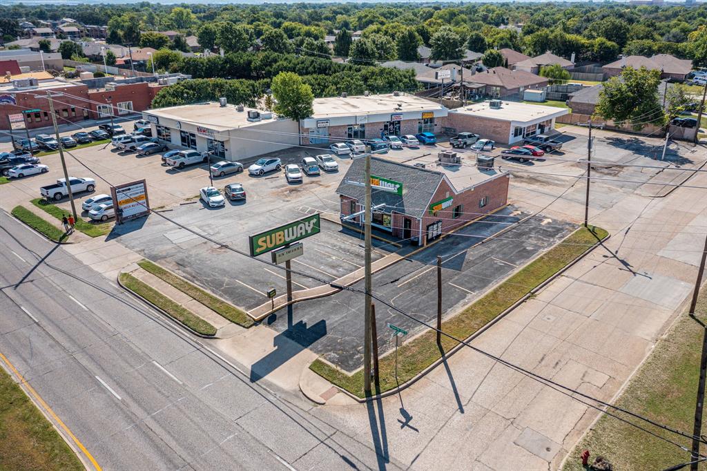 455 W Pioneer Parkway - Photo 1