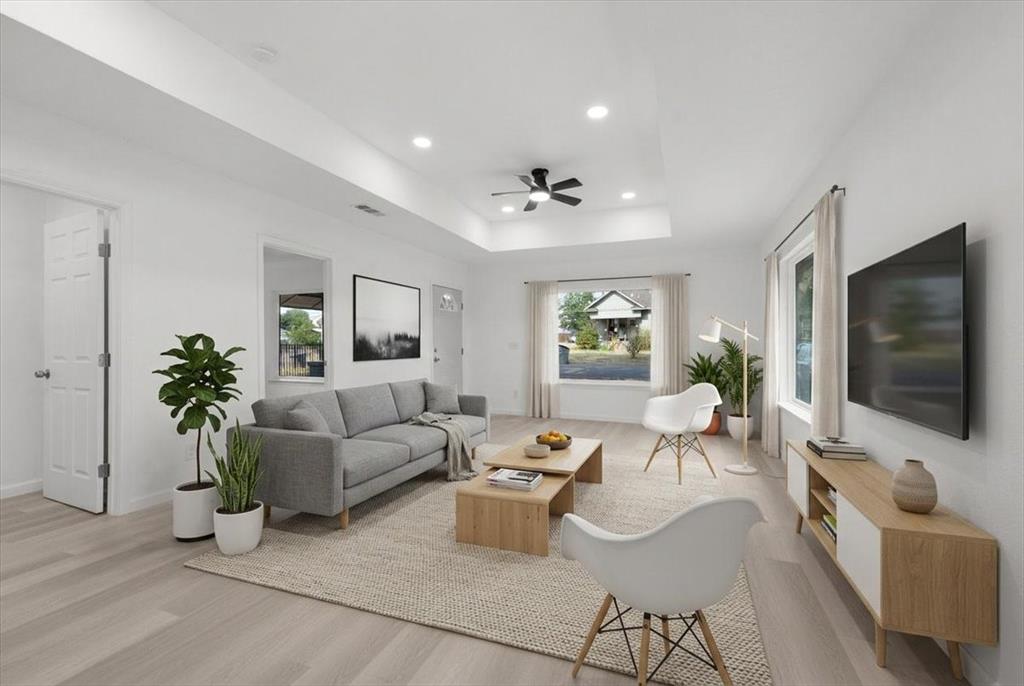 818 Hollywood Avenue - Photo 3