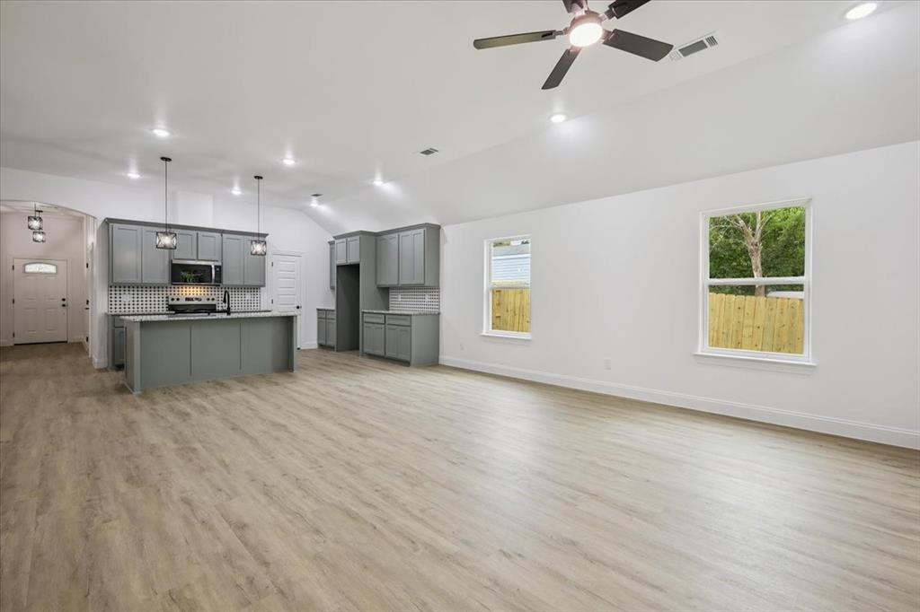 111 N Oak Street - Photo 13