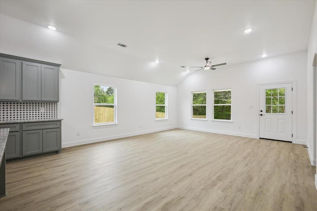 111 N Oak Street - Photo 14