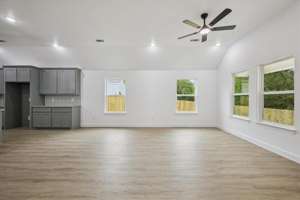 111 N Oak Street - Photo 15