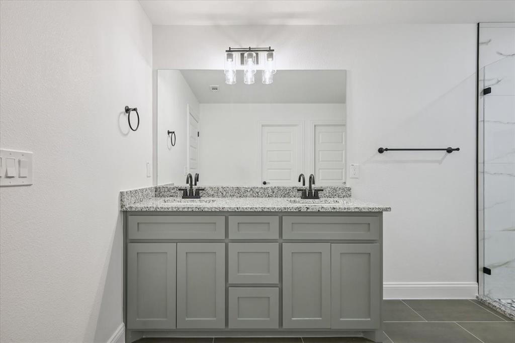 111 N Oak Street - Photo 26