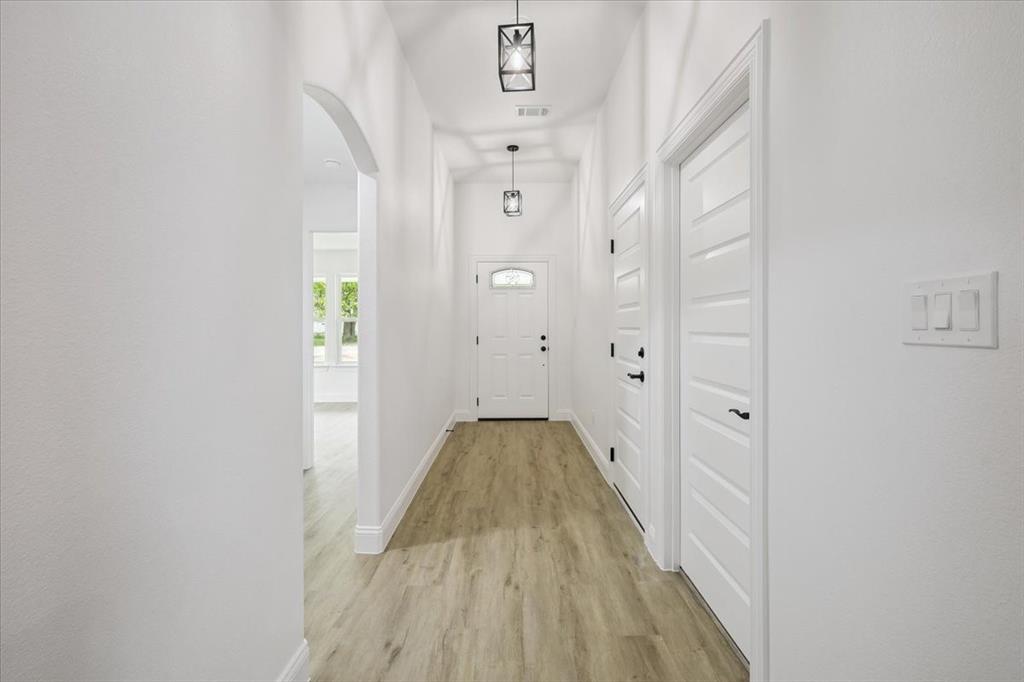 111 N Oak Street - Photo 4