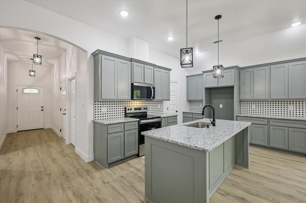 111 N Oak Street - Photo 5