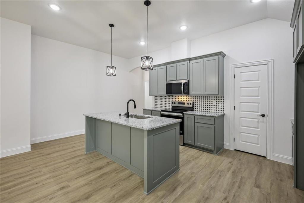 111 N Oak Street - Photo 6