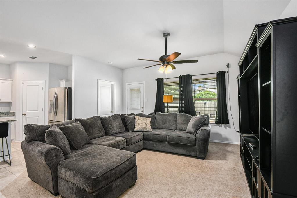 2920 Manu Street - Photo 4