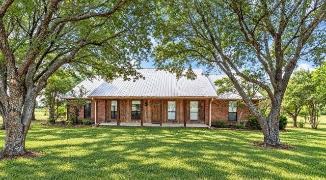 1194 Cedar Lane