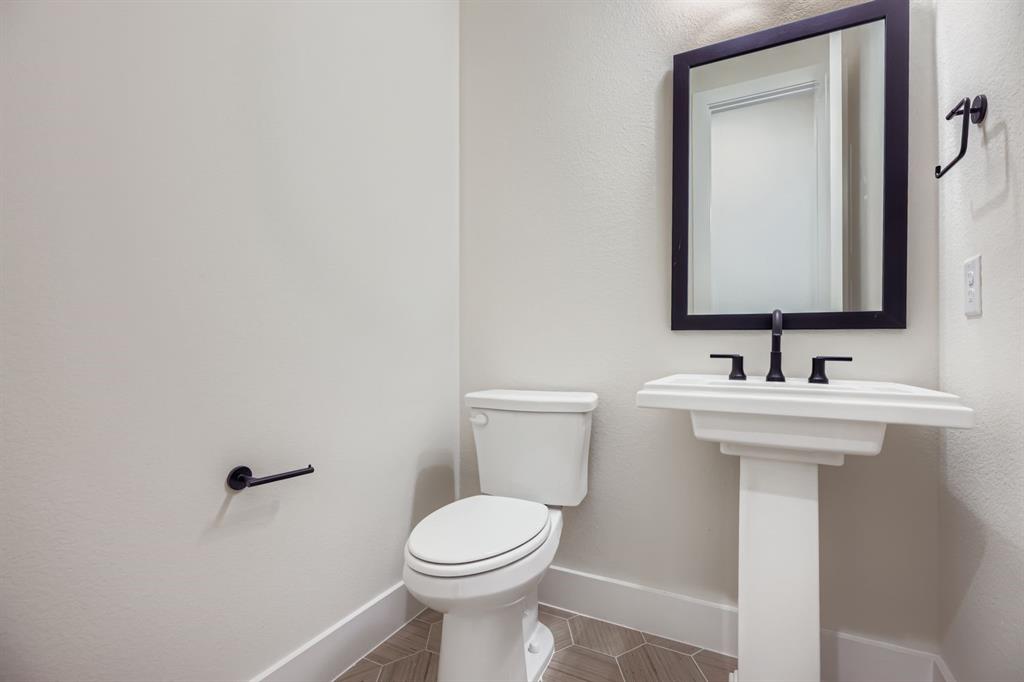 4813 Strada Street - Photo 13