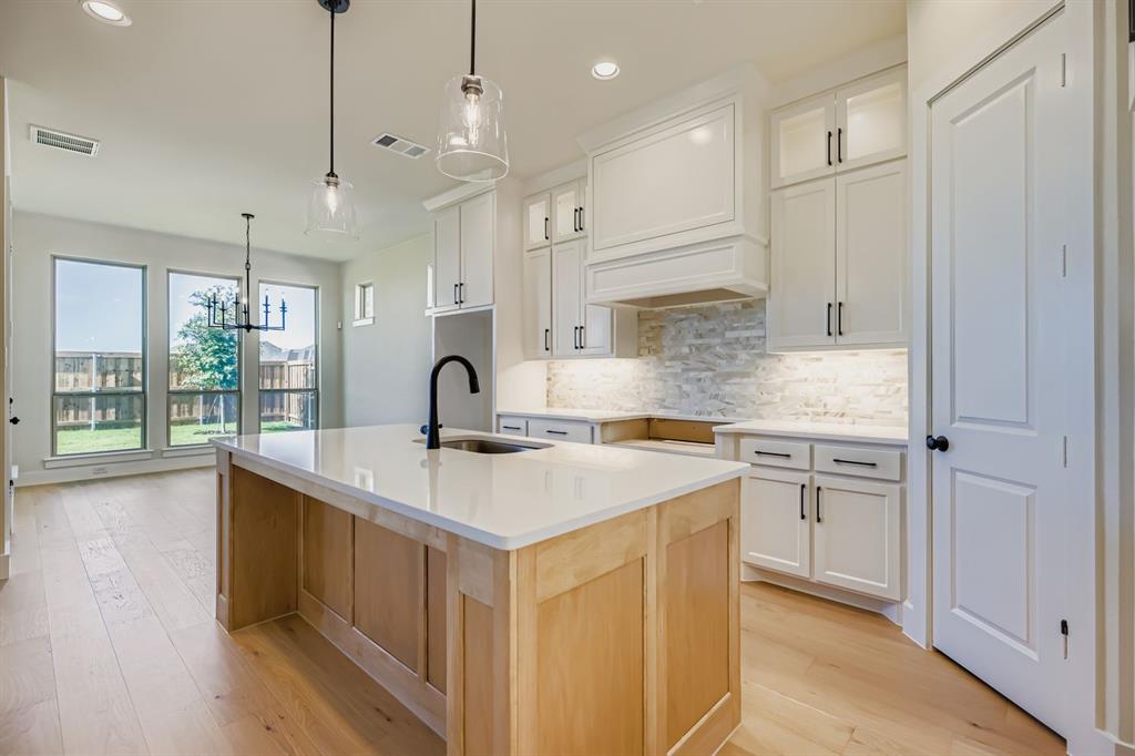 4813 Strada Street - Photo 8