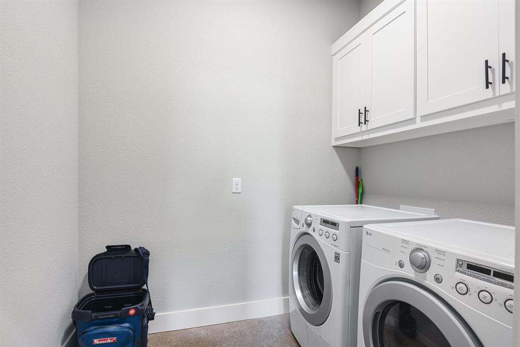 811 County Road 3451 - Photo 15