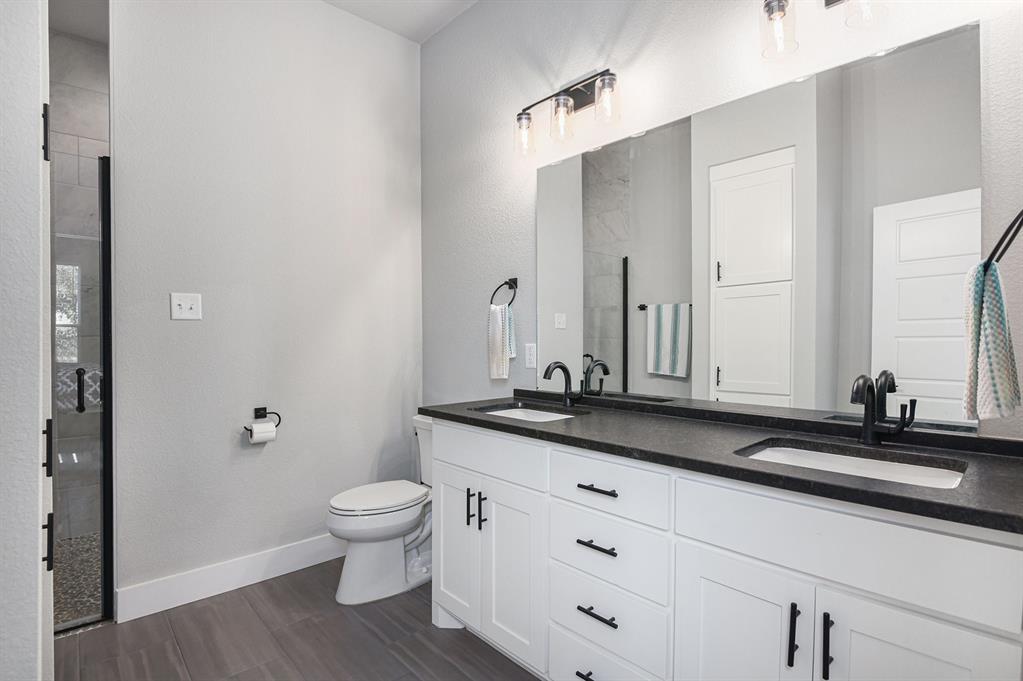 811 County Road 3451 - Photo 18