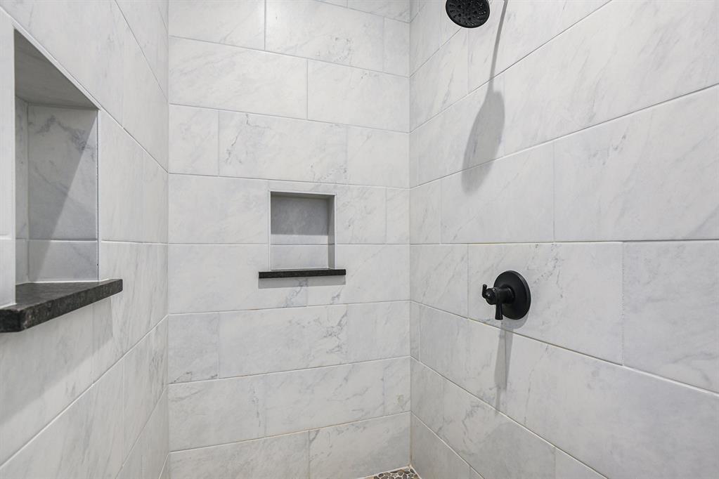 811 County Road 3451 - Photo 19