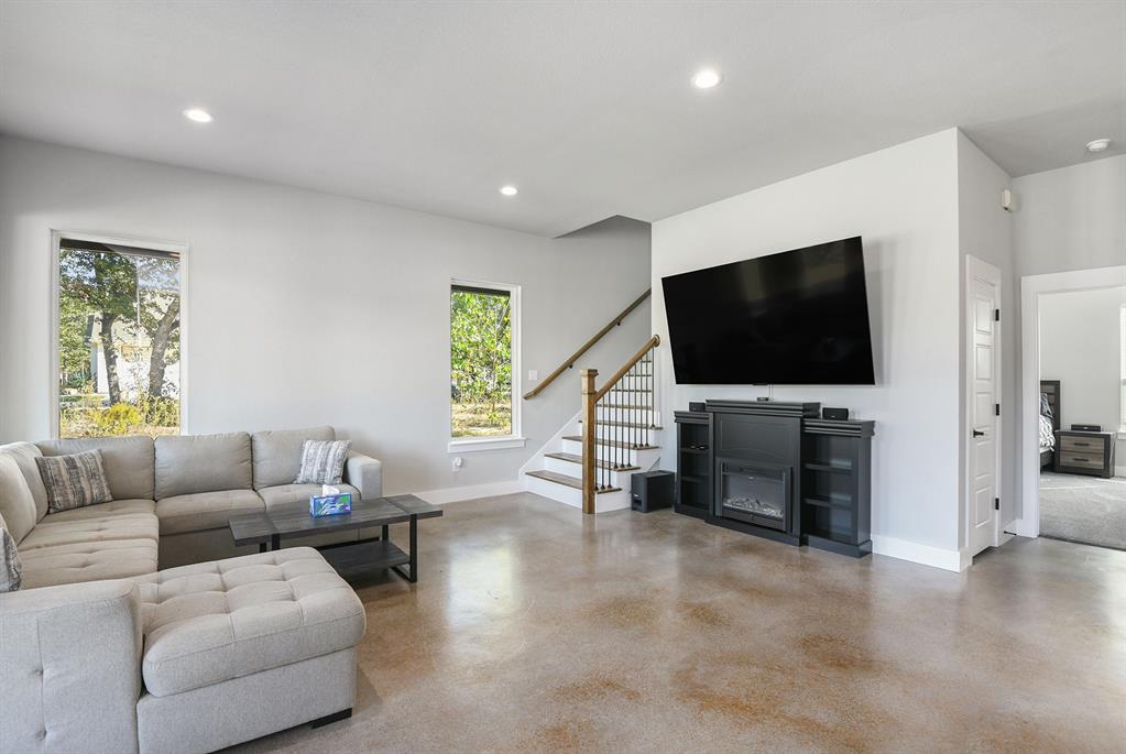 811 County Road 3451 - Photo 7