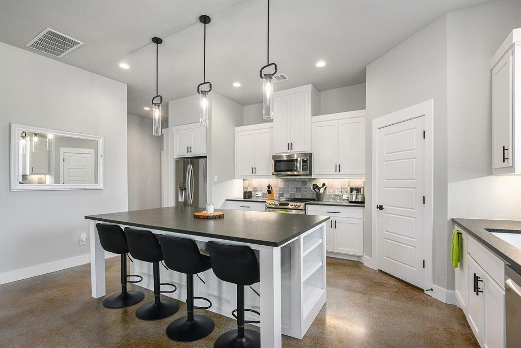 811 County Road 3451 - Photo 8