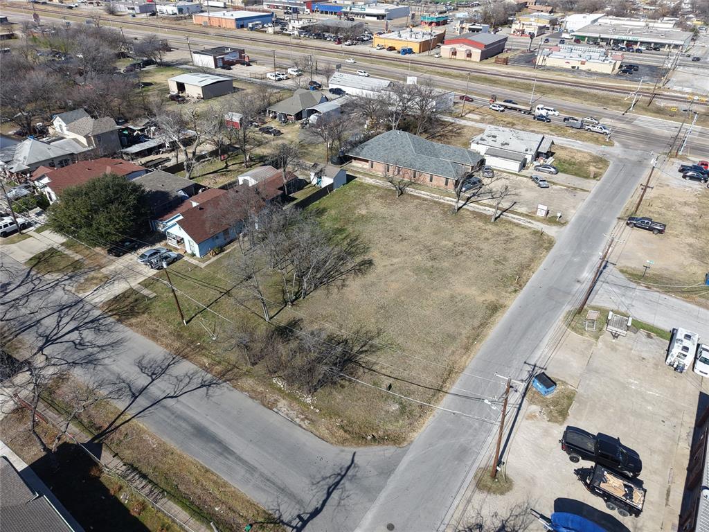 426 Dallas Street - Photo 1