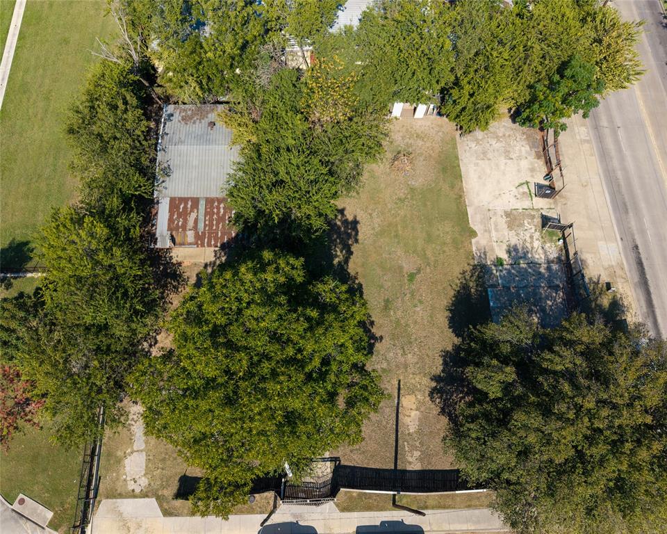 2751 Clarence Street - Photo 1