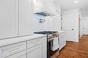 3409 Clary Avenue - Photo 3