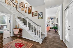 141 River Hills Drive - Photo 4