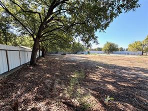 614 N Crockett Street - Photo 10