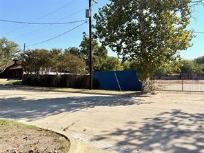 614 N Crockett Street - Photo 13