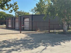 614 N Crockett Street - Photo 3