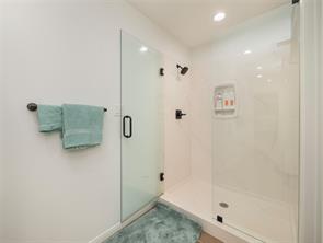 614 W 3rd Street - Photo 19