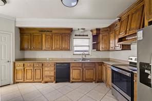490 Lynne Drive - Photo 10