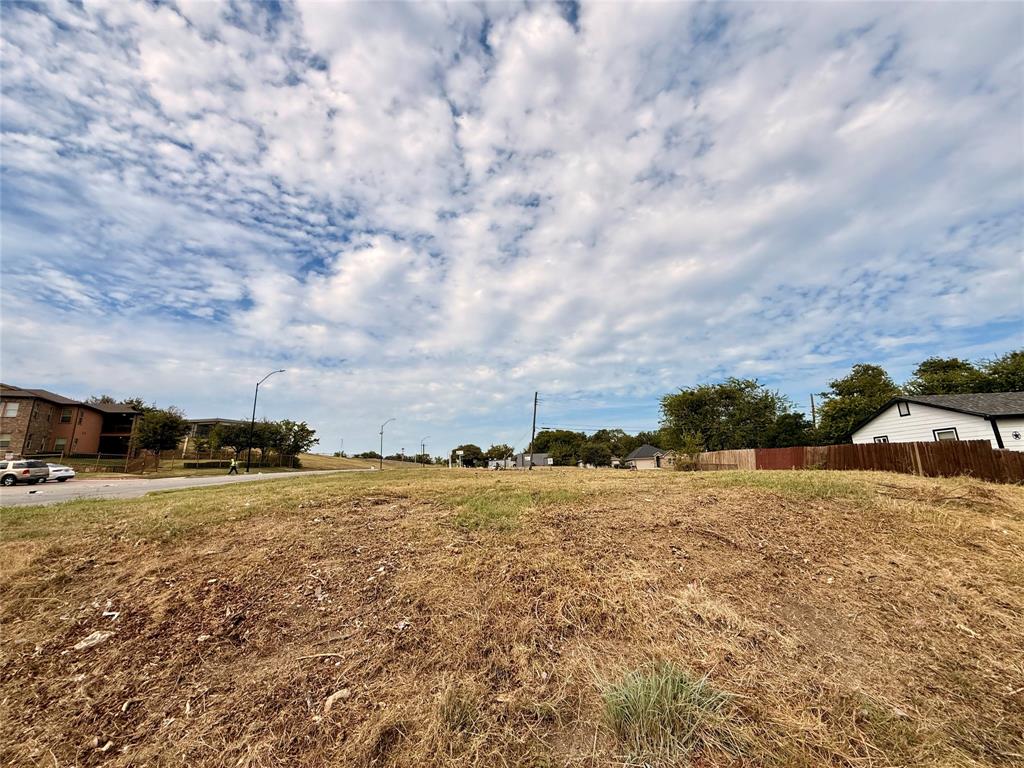5632 Como Drive - Photo 1