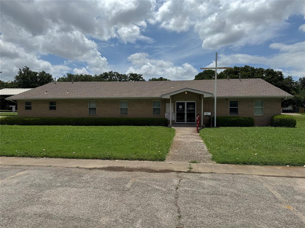 2801 N Elm Street - Photo 1