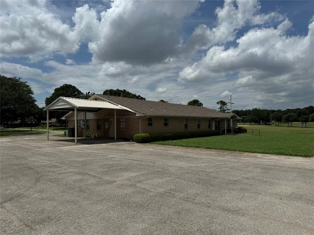 2801 N Elm Street - Photo 3