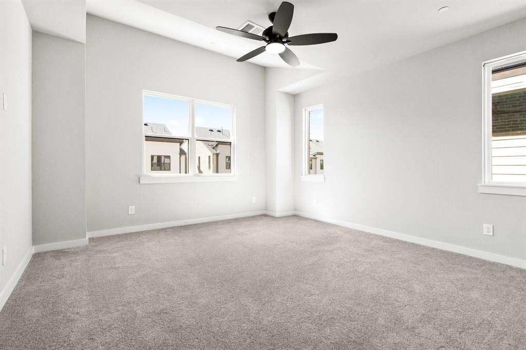 2020 NE Aldrich Mews - Photo 20