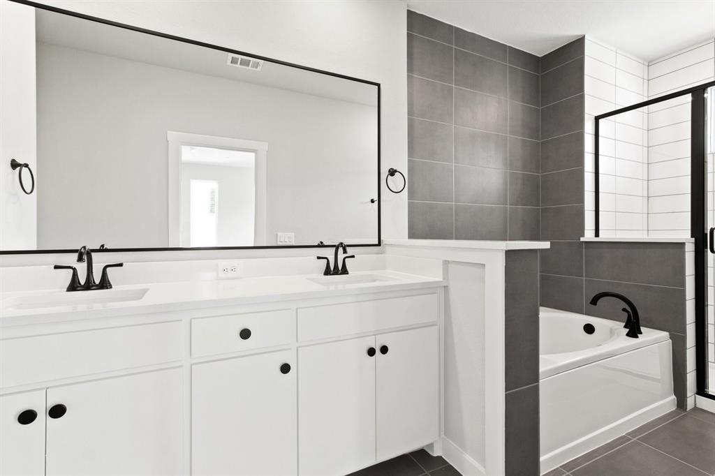 2020 NE Aldrich Mews - Photo 23