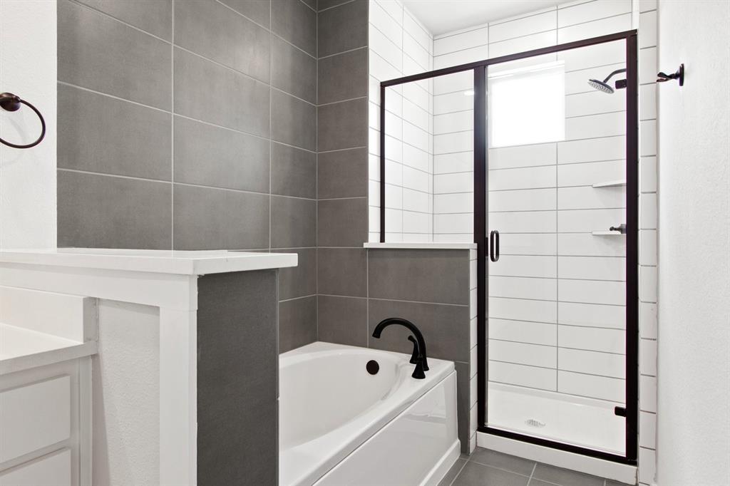 2020 NE Aldrich Mews - Photo 24