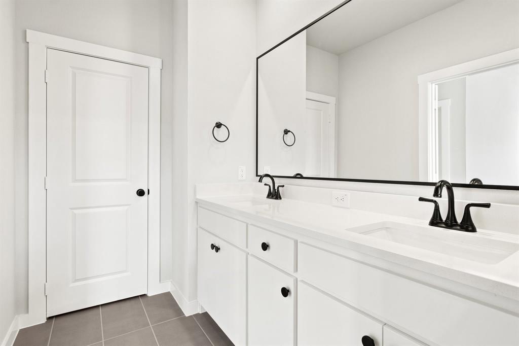 2020 NE Aldrich Mews - Photo 26