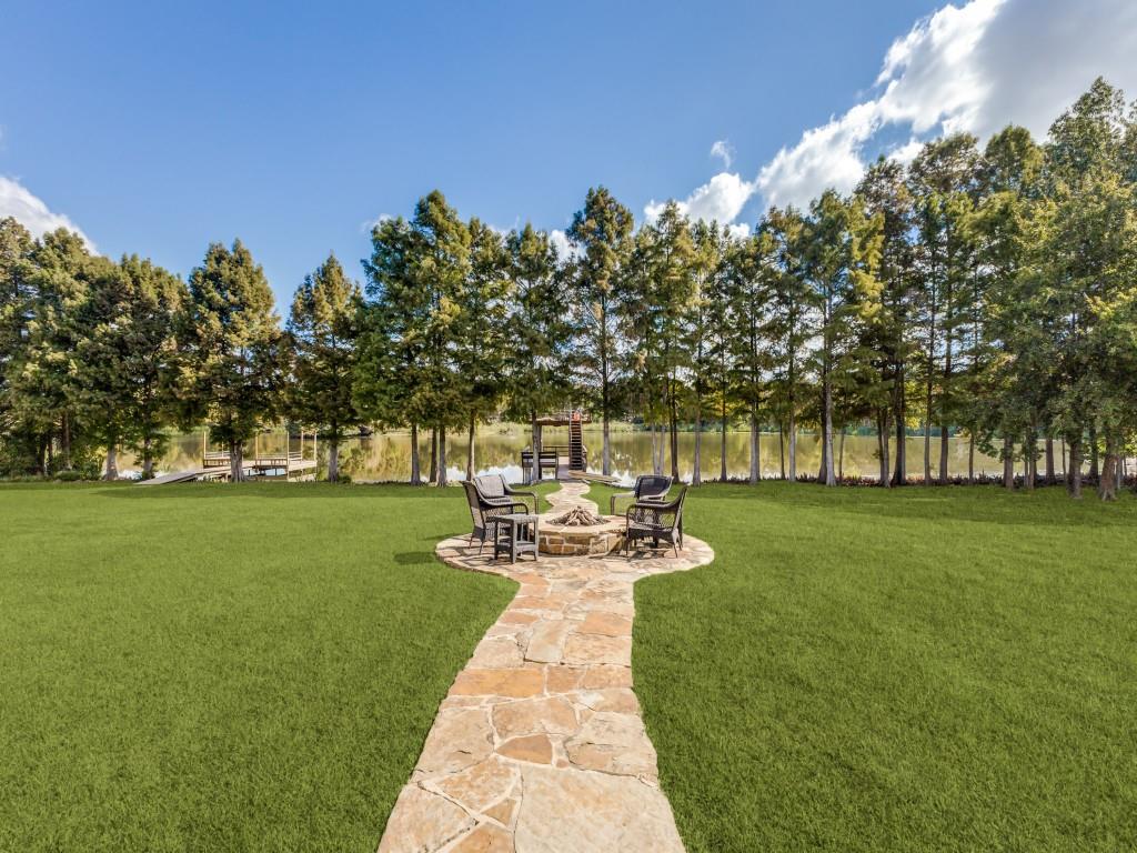 5848 Lago Vista Drive - Photo 23