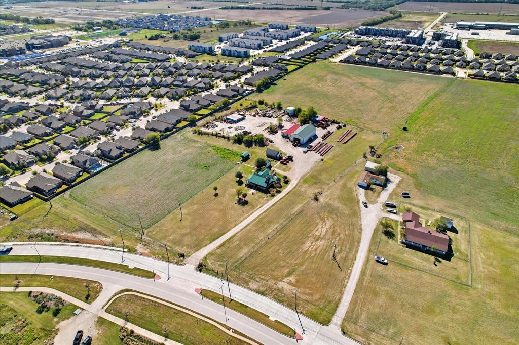 301 E Finley Boulevard - Photo 4