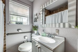 709 N Ewing Avenue - Photo 12