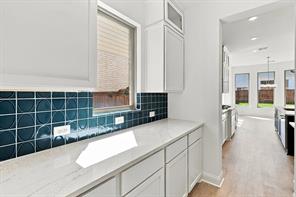 2928 Manchester Court - Photo 13