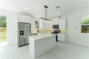 206 Ross Street W - Photo 3