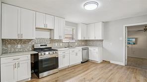 8036 Woodhue Circle - Photo 6